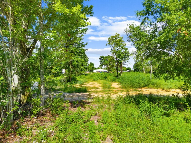 More Photos Of 2822 Martin Luther King Jr Blvd, Panama City Land For Sale