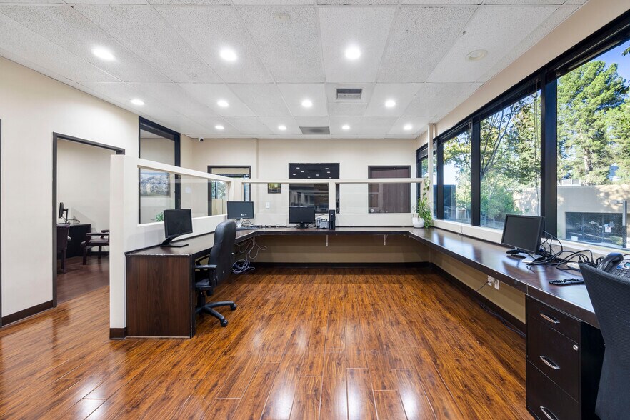 More Photos Of 23275 South Pointe Dr, Laguna Hills Office For Sale