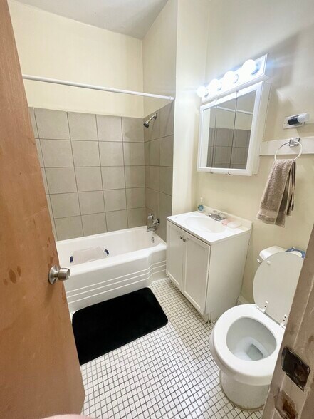 More Photos Of 4317 S Michigan Ave, Chicago Apartments For Sale