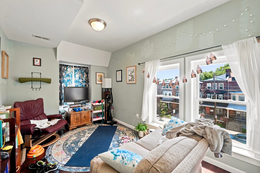 More Photos Of 807 S 49th St, Philadelphia Apartments For Sale