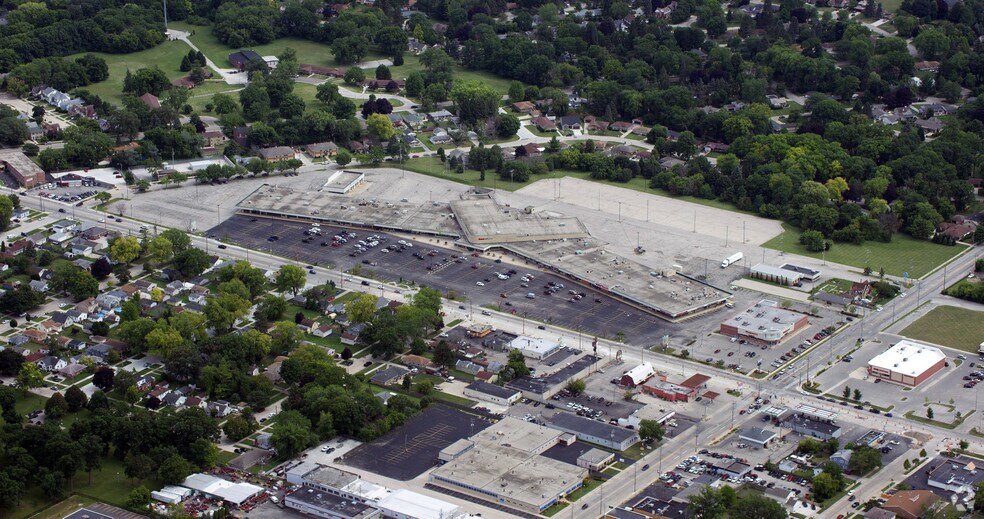 More Photos Of 3701 Durand Ave, Racine Freestanding For Lease