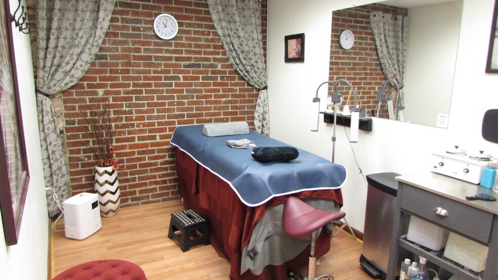 More Photos Of 6-8 City Ctr, Portland Office For Lease