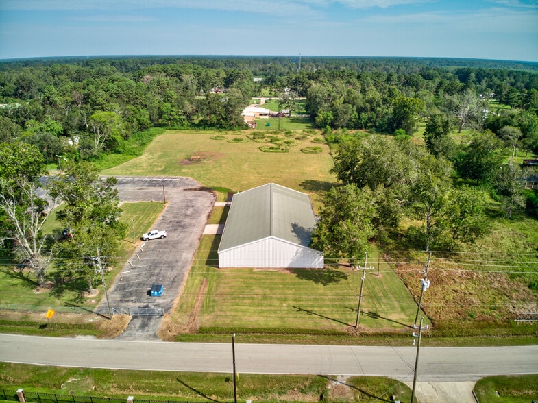 More Photos Of 1719 Huffman-Eastgate Rd, Huffman Showroom For Sale
