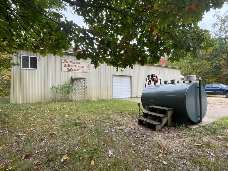 More Photos Of 9280 Knapp Rd, Houghton Lake Service For Sale