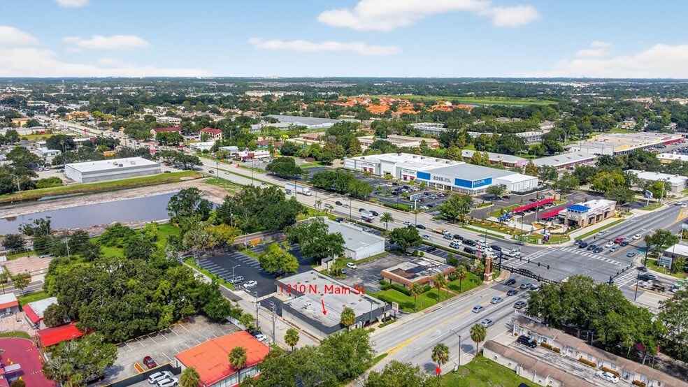 More Photos Of 1302-1310 N Main St, Kissimmee Medical For Lease