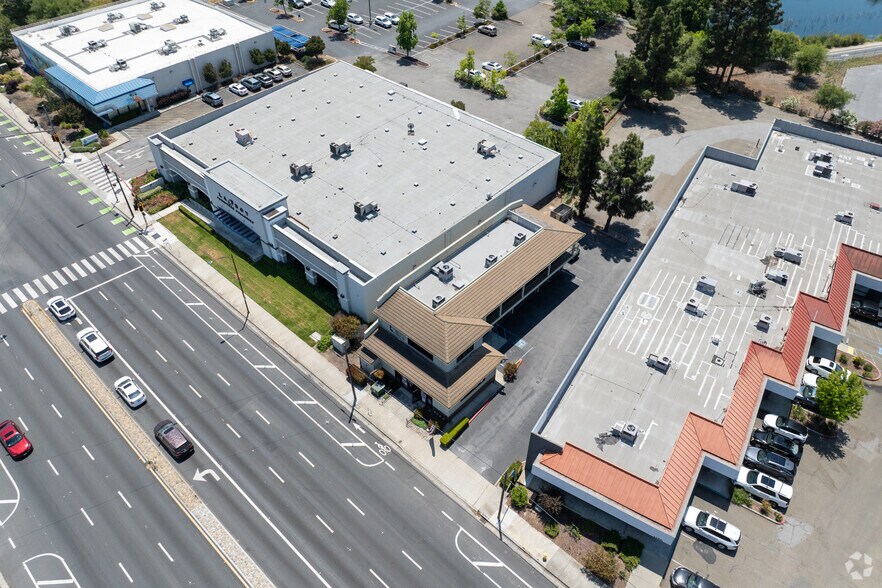 More Photos Of 1050 Blossom Hill Rd, San Jose Storefront Retail Office For Lease