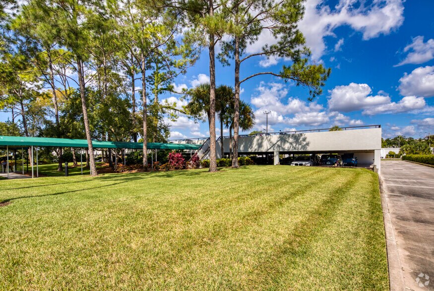 More Photos Of 405 N Reo St, Tampa Office For Lease