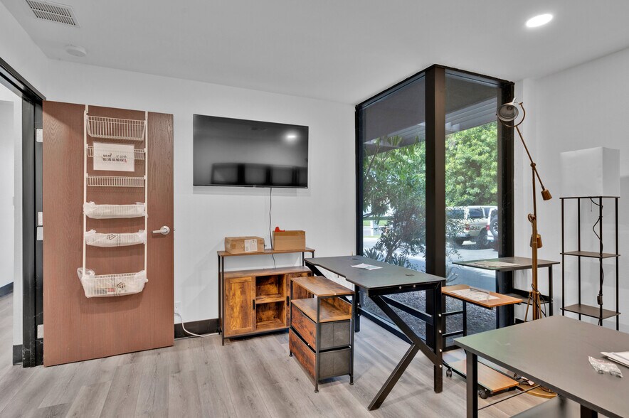 More Photos Of 23231 Vista Grande Dr, Laguna Hills Warehouse For Sale