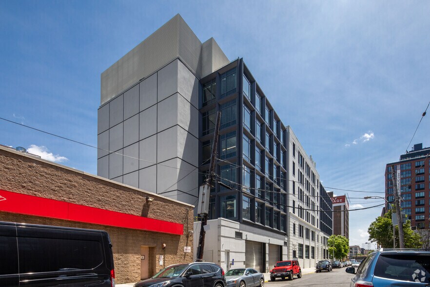 More Photos Of 45-18 Court Sq, Long Island City Office For Sale