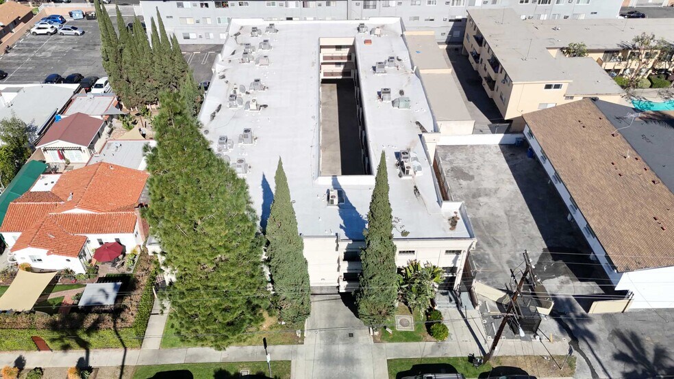 More Photos Of 15329 Vose St, Van Nuys Apartments For Sale