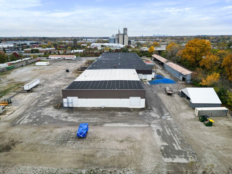 More Photos Of 2040 S Hamilton Rd, Columbus Distribution For Sale