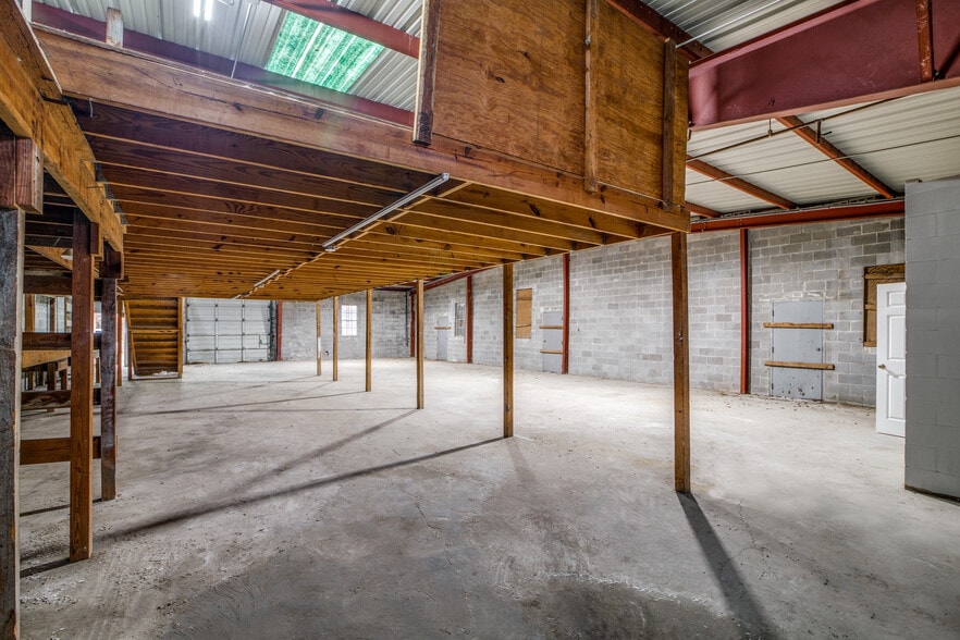 More Photos Of 8019 Richards St, Houston Flex For Sale