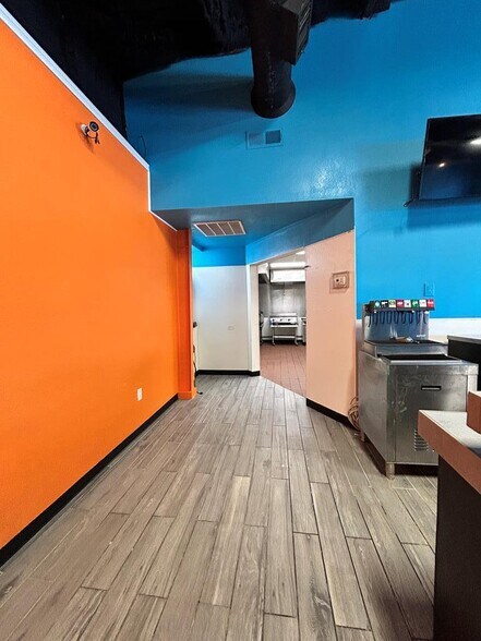 More Photos Of 1613 W Broadway St, Andrews General Retail For Sale