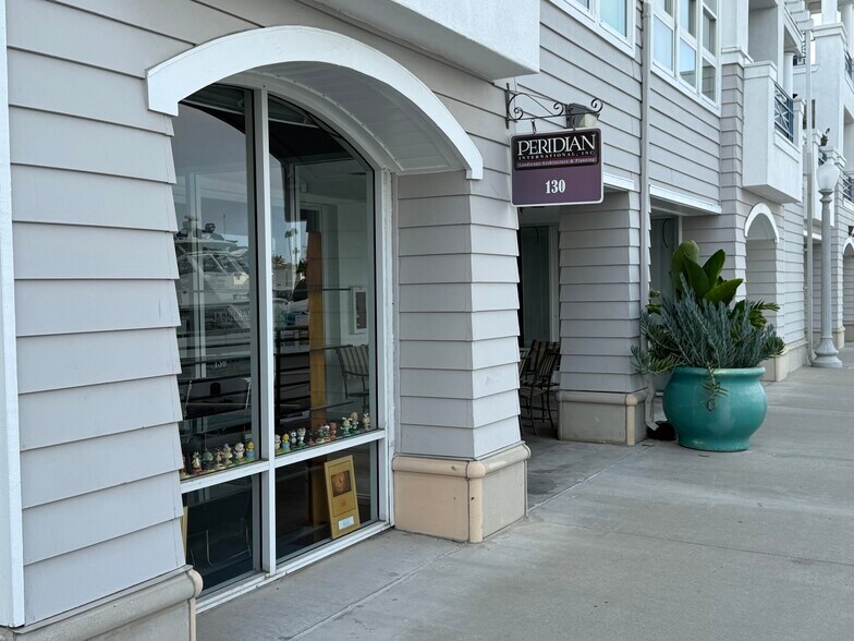 More Photos Of 2600-2700 Newport Blvd, Newport Beach Apartments For Lease