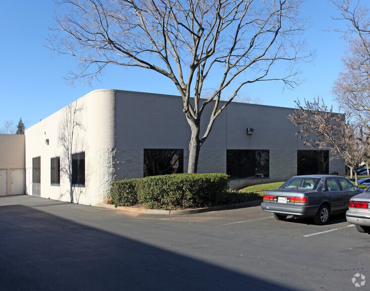 More Photos Of 3250 Ramos Cir, Sacramento Flex For Sale