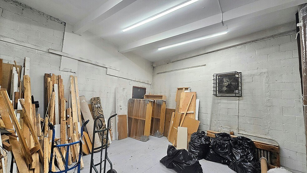 More Photos Of 1492 1st Ave, New York Apartments For Lease