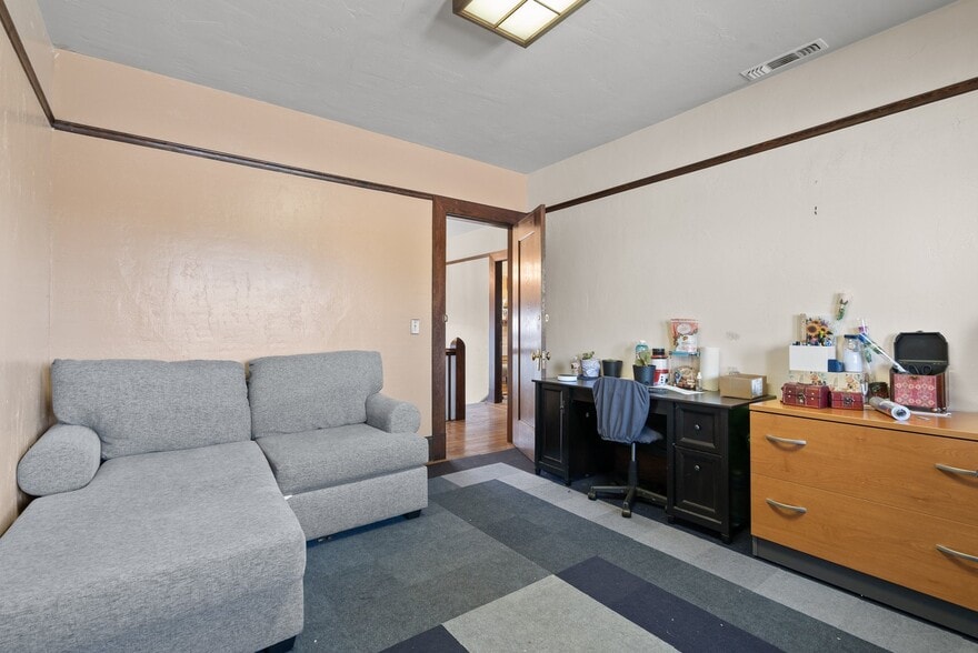 More Photos Of 217 E Lake Ave, Watsonville Office For Sale