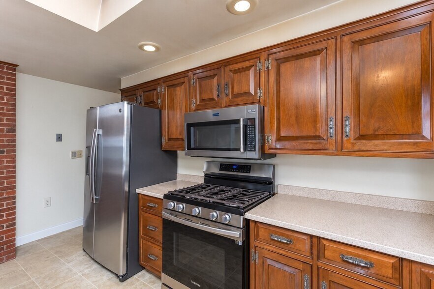 More Photos Of 57 Elm St, Salisbury Industrial For Sale