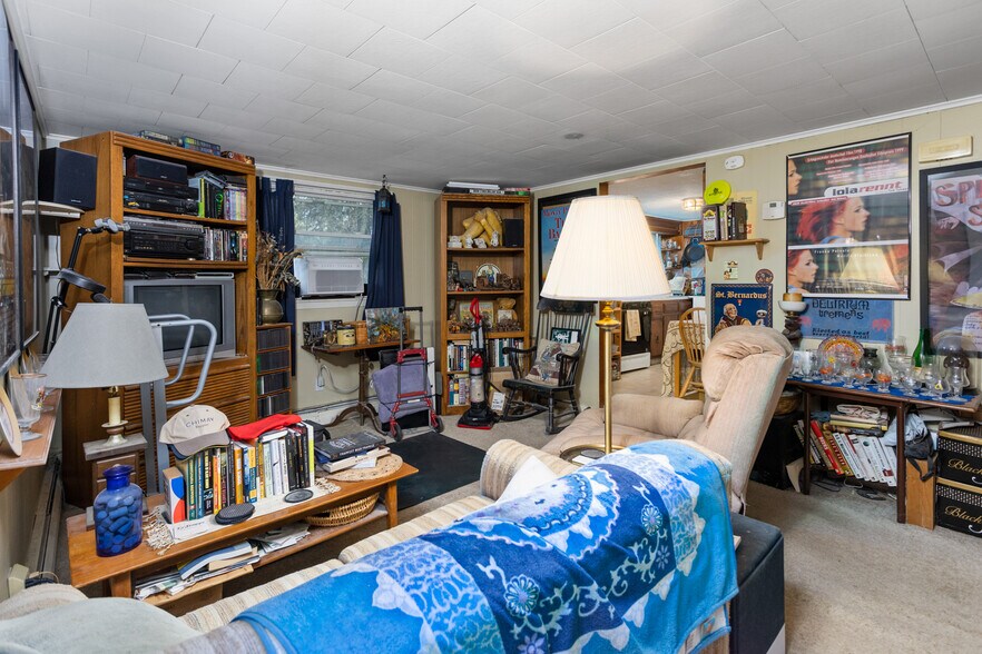 More Photos Of 51 Crosswicks Chesterfield Rd, Chesterfield Apartments For Sale