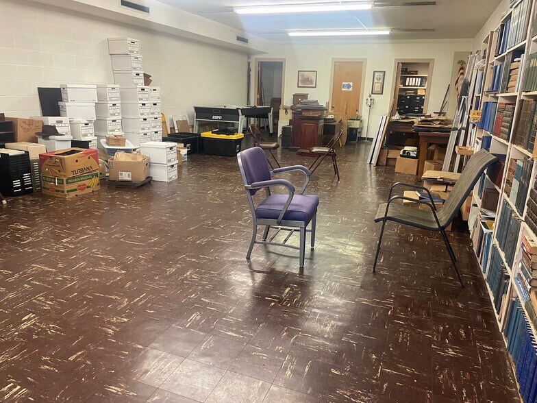 More Photos Of 1309 Newport Ave, Dallas Lodge Meeting Hall For Sale