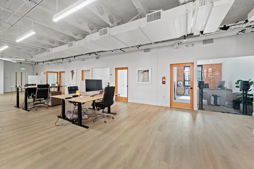 More Photos Of 139-147 S Beverly Dr, Beverly Hills Loft Creative Space For Lease