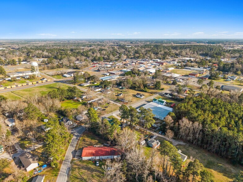 More Photos Of 101 Watering St, Tabor City Flex For Sale