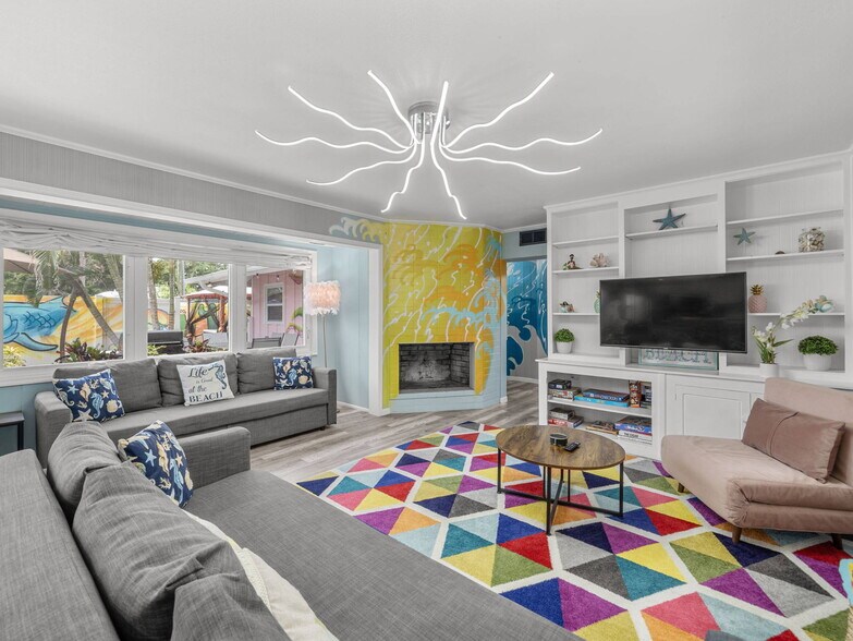 More Photos Of 6550 Sabal Dr, Sarasota Apartments For Sale