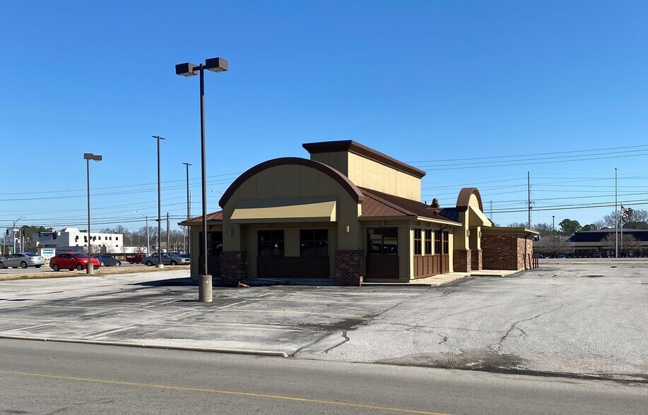 More Photos Of 1805 Beltline Rd SW, Decatur Storefront For Sale