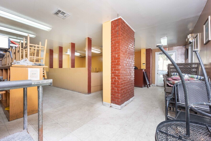 More Photos Of , Live Oak Unknown For Sale