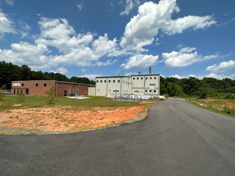 More Photos Of 119 Metrolina Dr, Shelby Manufacturing For Sale