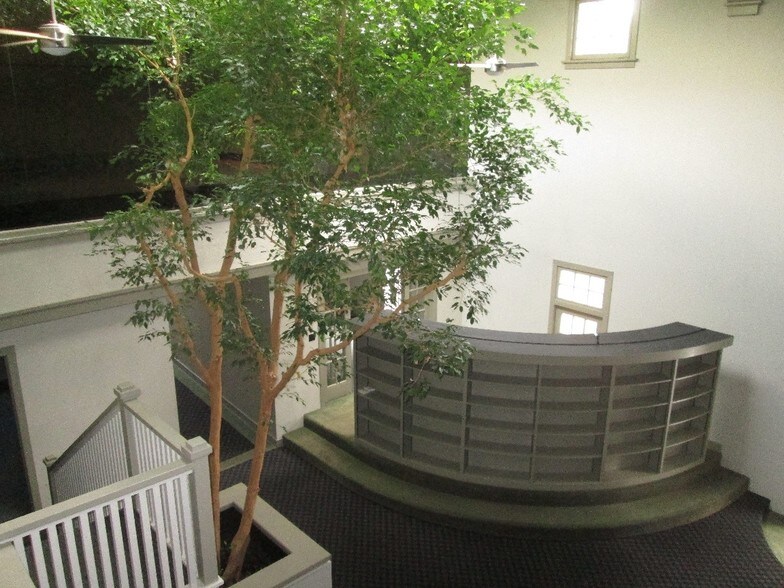 More Photos Of 7 S 2nd Ave, St Charles Loft Creative Space For Sale