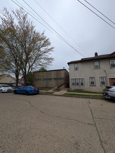 More Photos Of 158 S White Horse Pike, Audubon General Retail For Sale