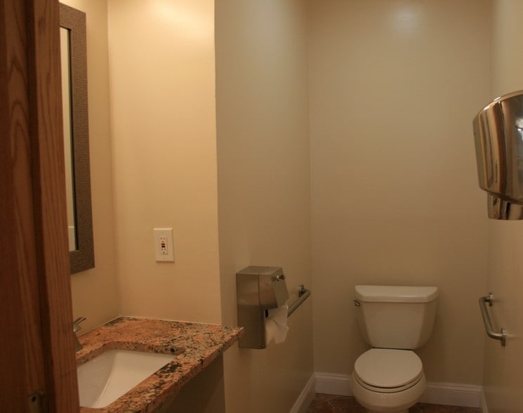 More Photos Of 114 N Howard St, Baltimore Storefront Retail Residential For Sale