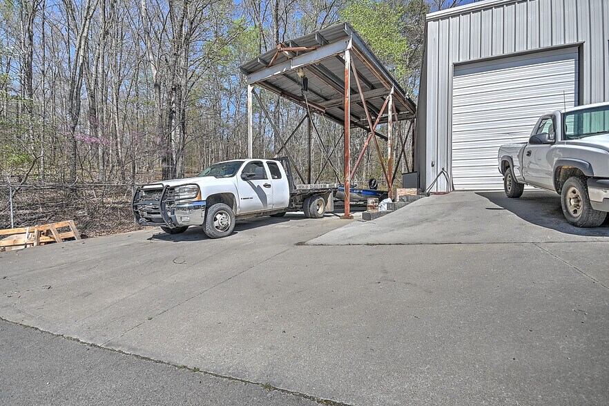 More Photos Of 2905 Cherokee Park Rd, Morristown Auto Dealership For Sale