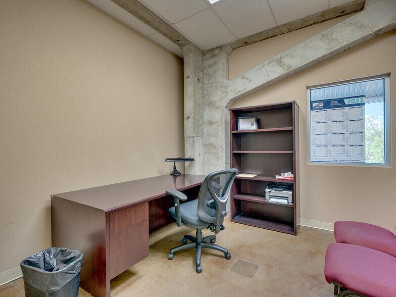 More Photos Of 1815 S Highway 183, Leander Office For Sale