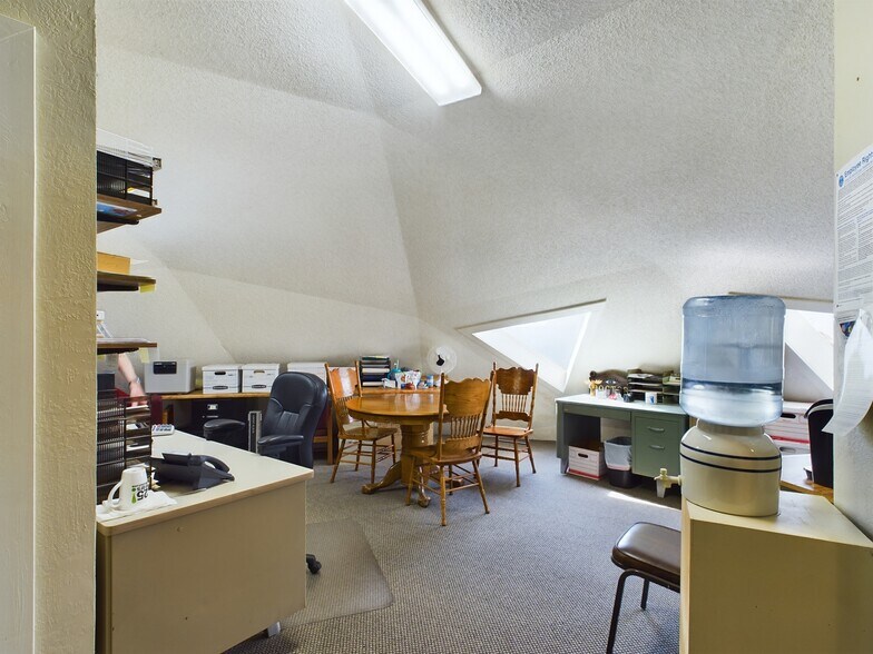 More Photos Of 3610 Old Highway 53, Clearlake Office For Sale