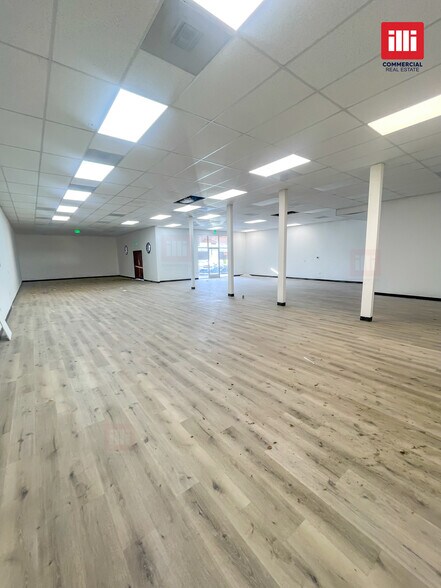 More Photos Of 20832-20843 Vanowen St, Winnetka Freestanding For Lease