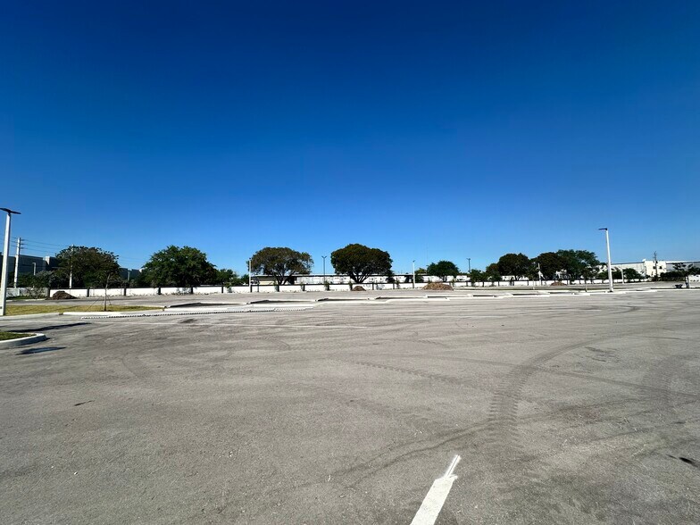 More Photos Of 1501 NW 18th St, Pompano Beach Land For Lease