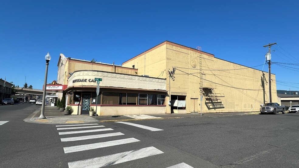 More Photos Of 214 Pacific Ave, Kelso General Retail For Sale