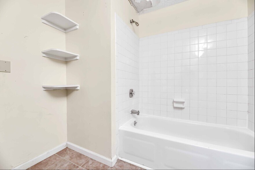 More Photos Of 2612 Pioneer Trl, Sandusky Apartments For Sale