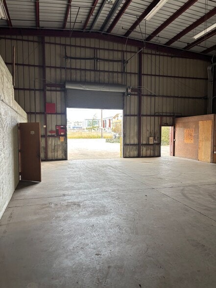 More Photos Of 2131 Delaware Ave, Santa Cruz Manufacturing For Lease