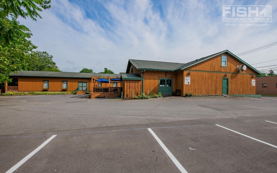 More Photos Of 204 Valley St, Williamsport Bar For Sale