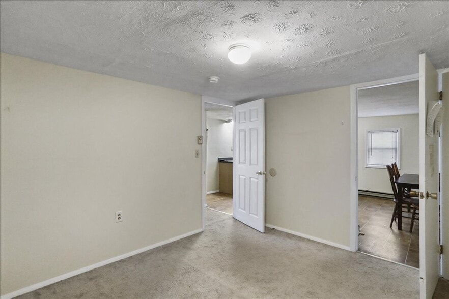 More Photos Of 341 Frederick St, Cumberland Apartments For Sale