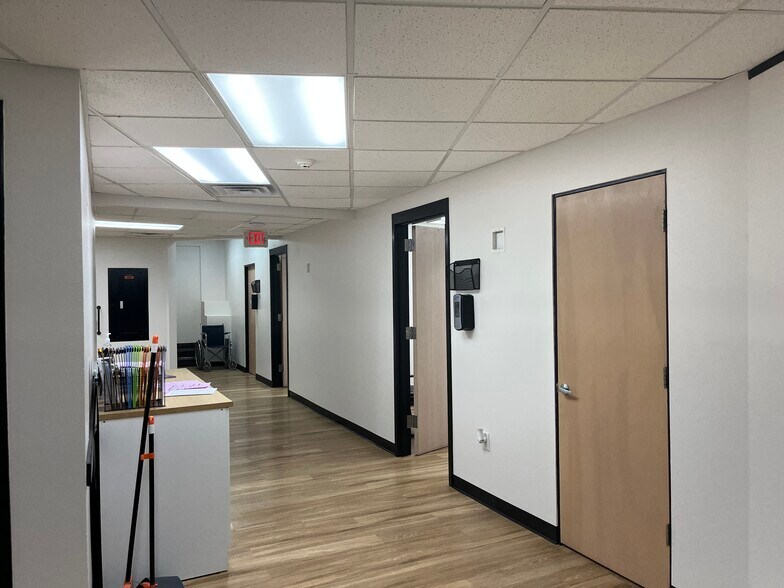 More Photos Of 1650 Hospital Dr, Santa Fe Medical For Sale