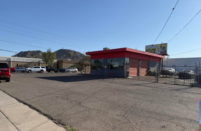 More Photos Of 649 W Hatcher Rd, Phoenix General Retail For Lease
