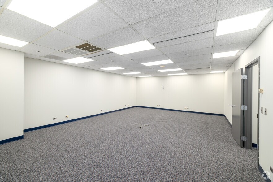 More Photos Of 53 Frontage Rd, Hampton Office For Sale
