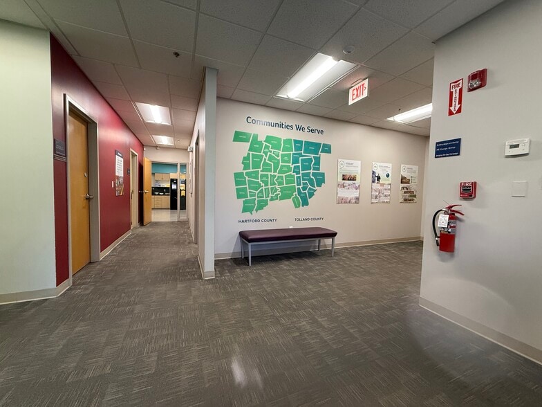 More Photos Of 450 Woodland Ave, Bloomfield Warehouse For Sale