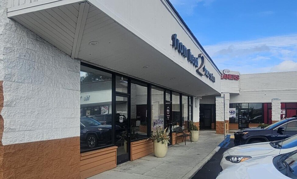 More Photos Of 7011 Warner Ave, Huntington Beach General Retail For Lease