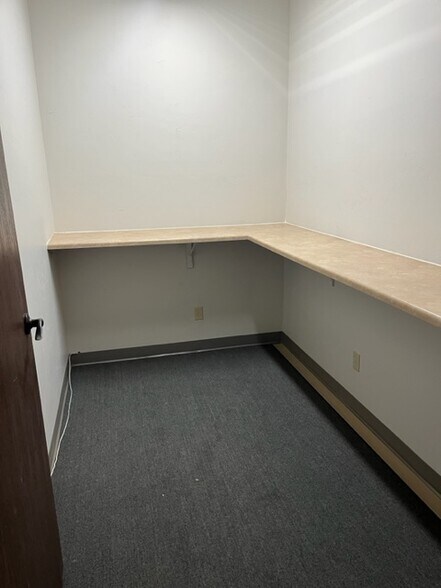 More Photos Of 2440 Adobe Rd, Bullhead City Storefront Retail Office For Lease