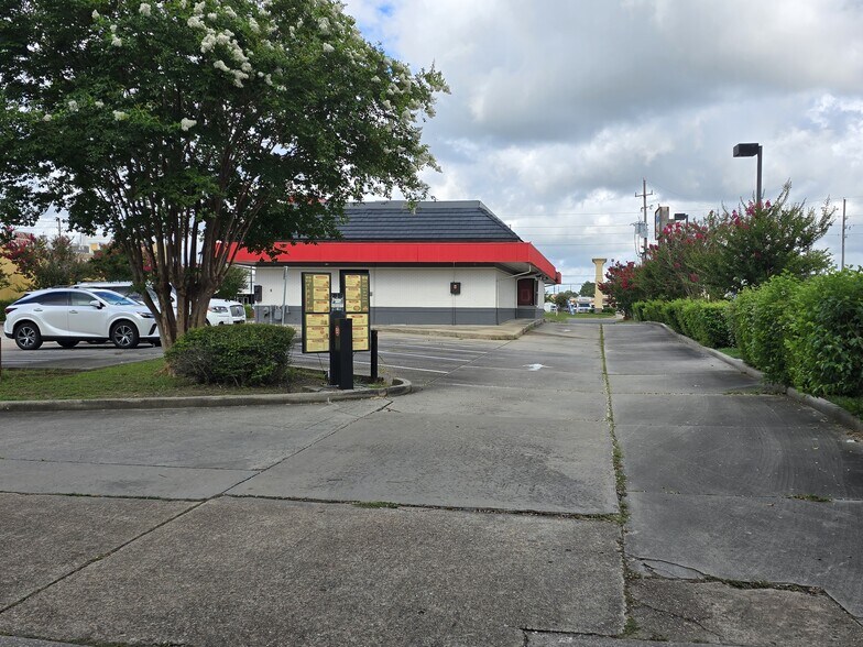 More Photos Of 4232 Highway 6 N, Houston Fast Food For Sale